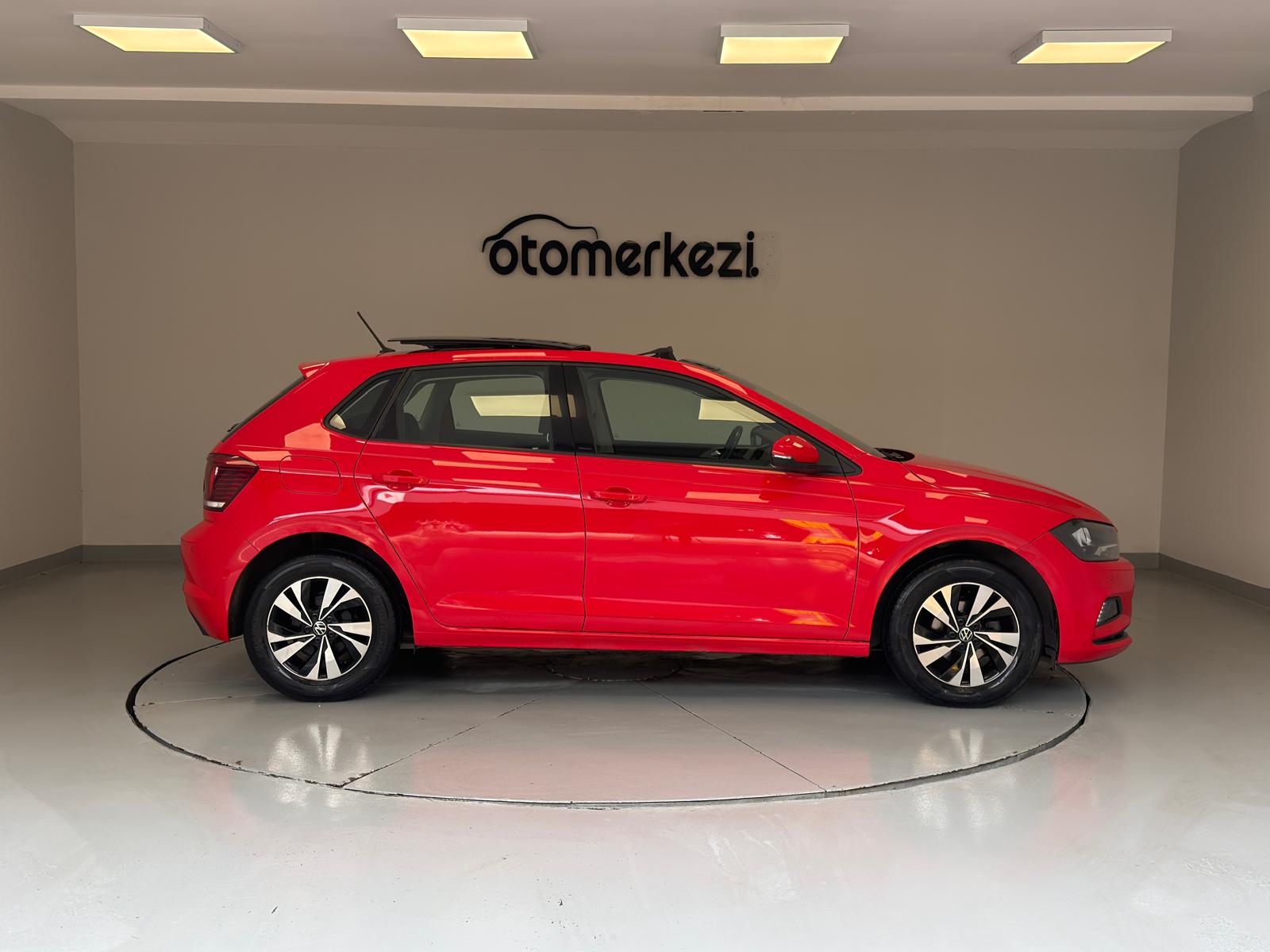 VOLKSWAGEN POLO 22